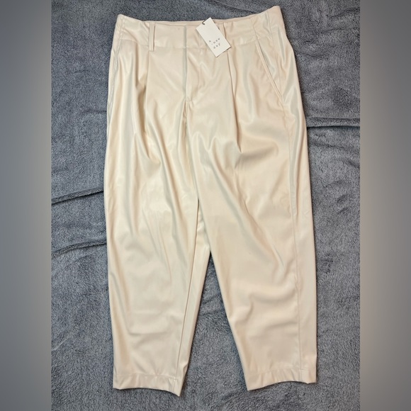 NWT A New Day Off-White/Cream High-Rise Faux Leather Ankle Pants - Picture 1 of 7